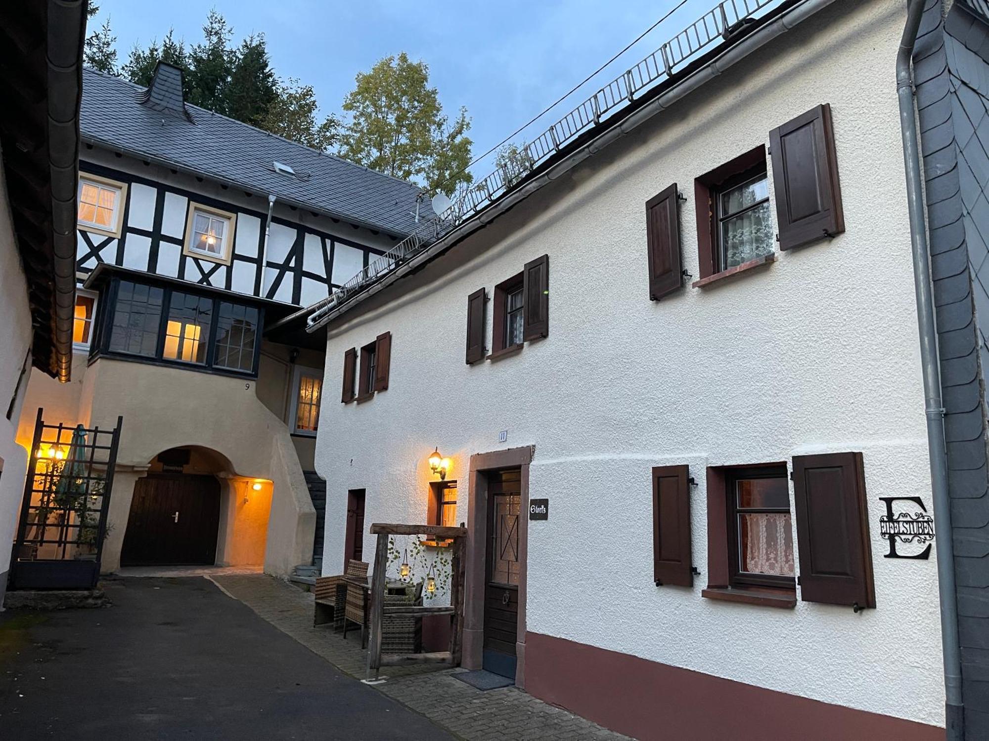 Ferienhaus Eifelstuben Mit Charme - Bauernstube Vulkaneifel - Naehe See Und Burgruine Ulmen Екстериор снимка